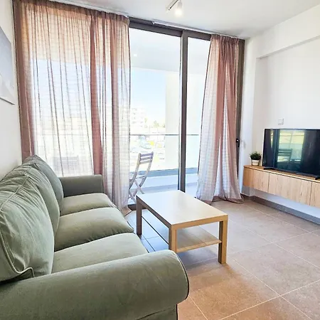 Beachside Breeze Apartament *